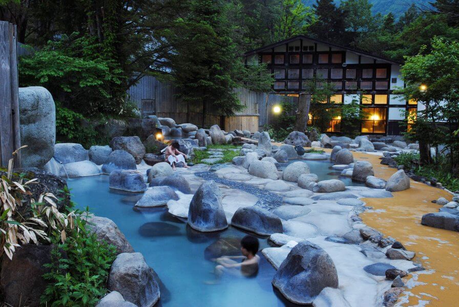 ひらゆの森完全ガイド｜露天風呂・グルメ・宿泊・アクセスまとめ